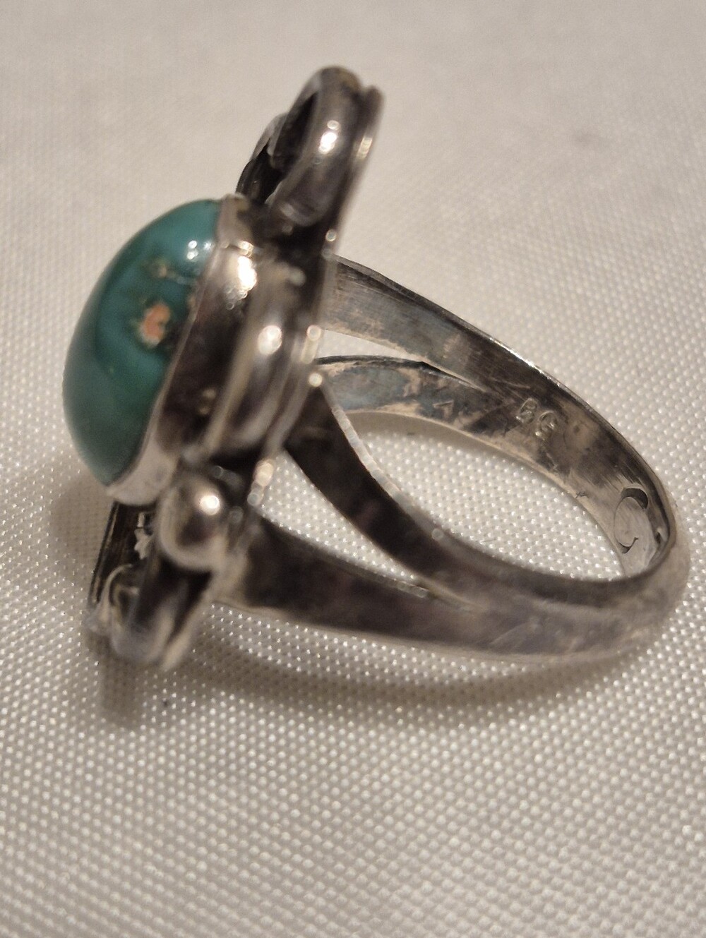 Handmade Turquoise Ring - Picture 2 of 7